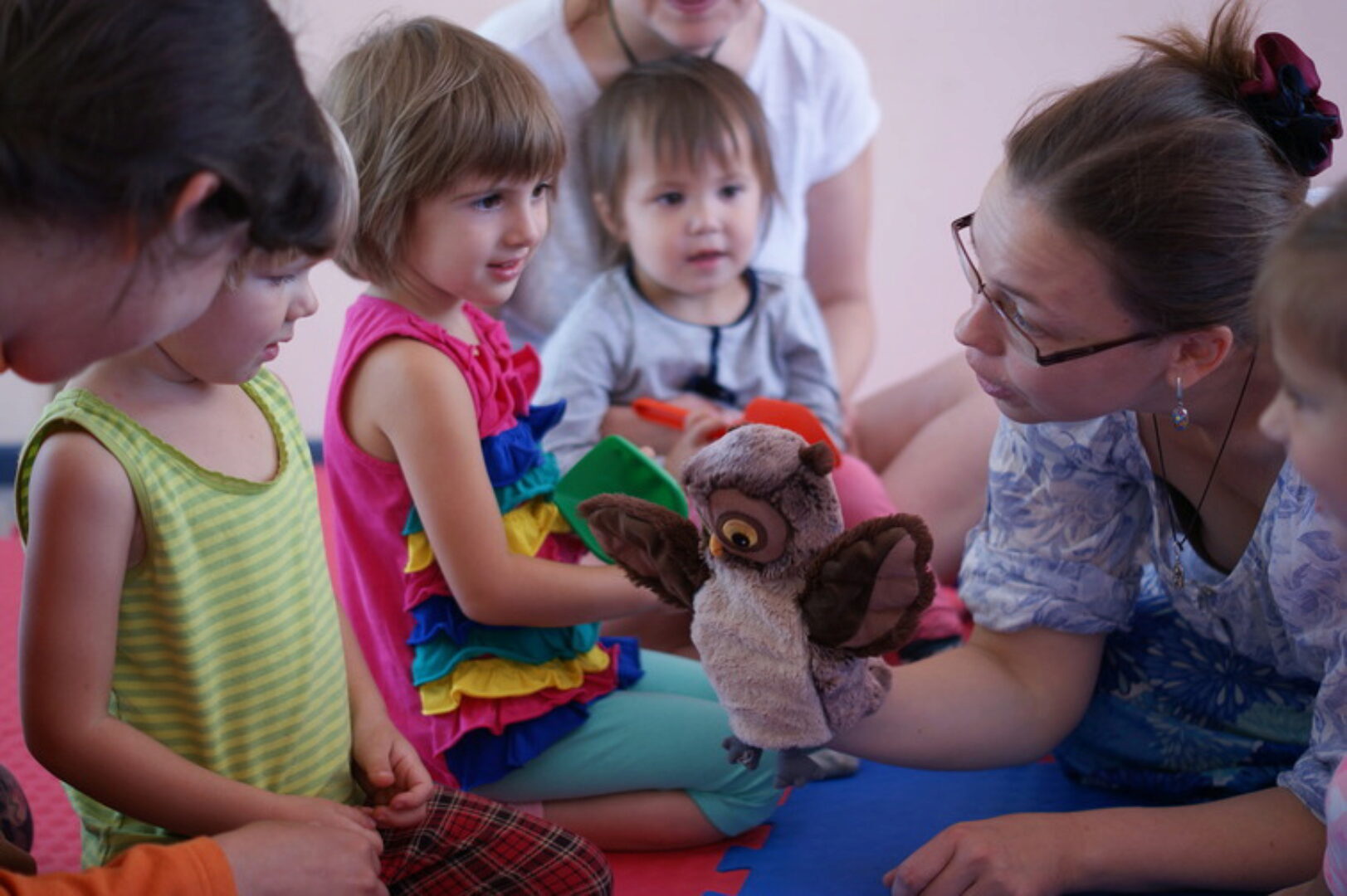 Марафон Поиграй со мной. Сюжетные игры с детьми от 2 до 6 лет (Наталья Лейкина)