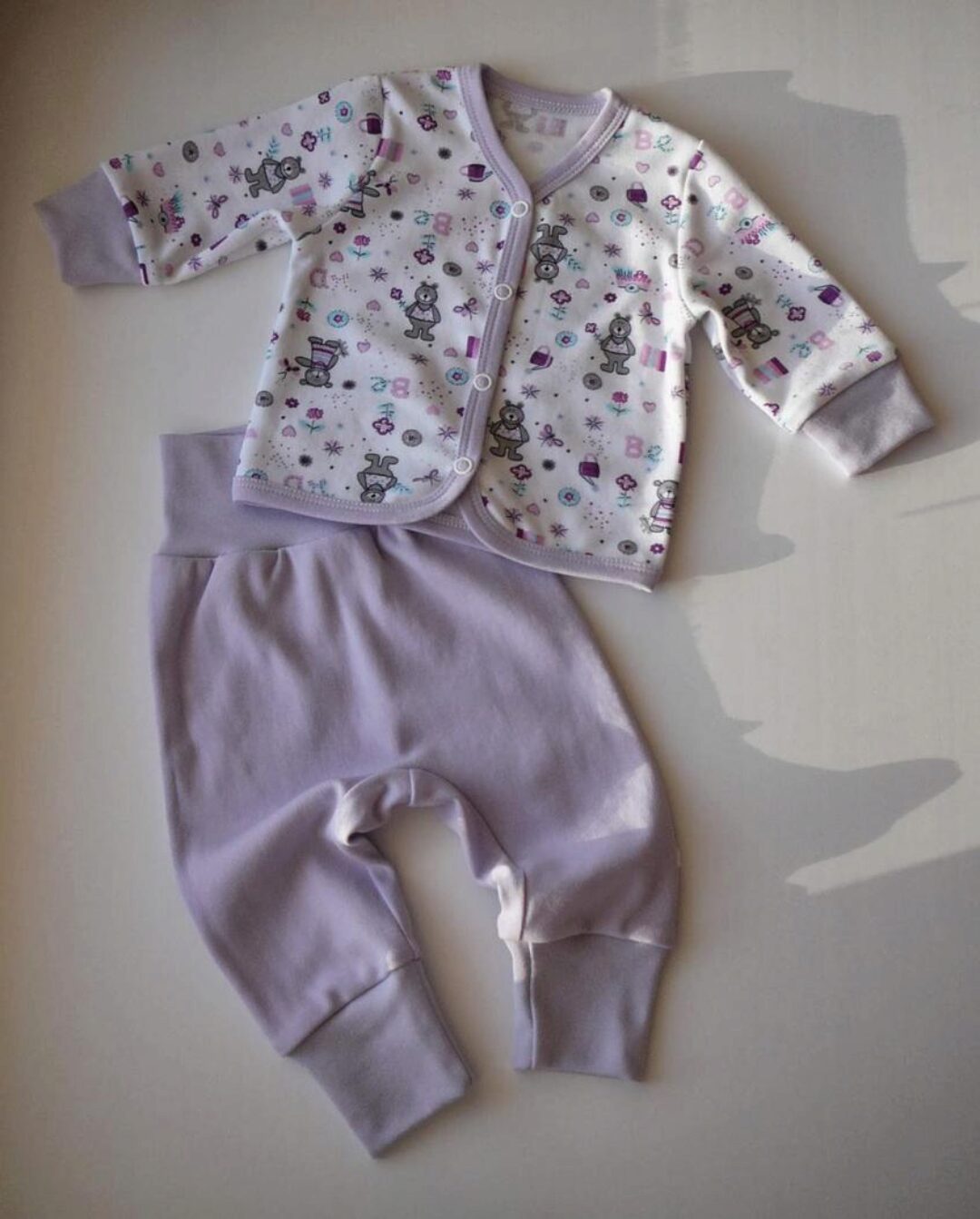 [Алибрия] Кофточка из интерлока на кнопочках для малышей (Ирина Краснова)