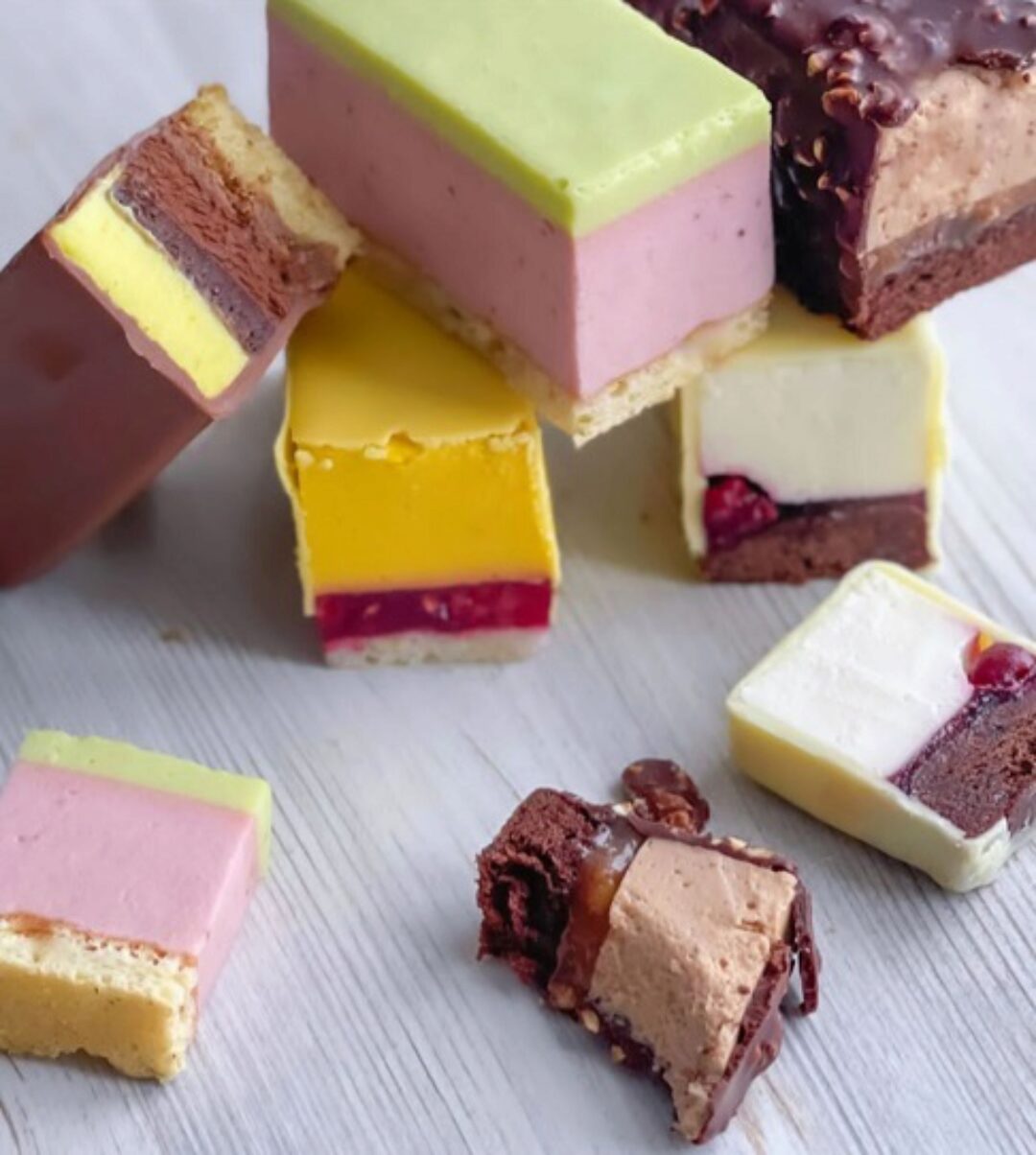 [fun__bun] Муссовые нарезные пирожные (Юлия Нежурина)