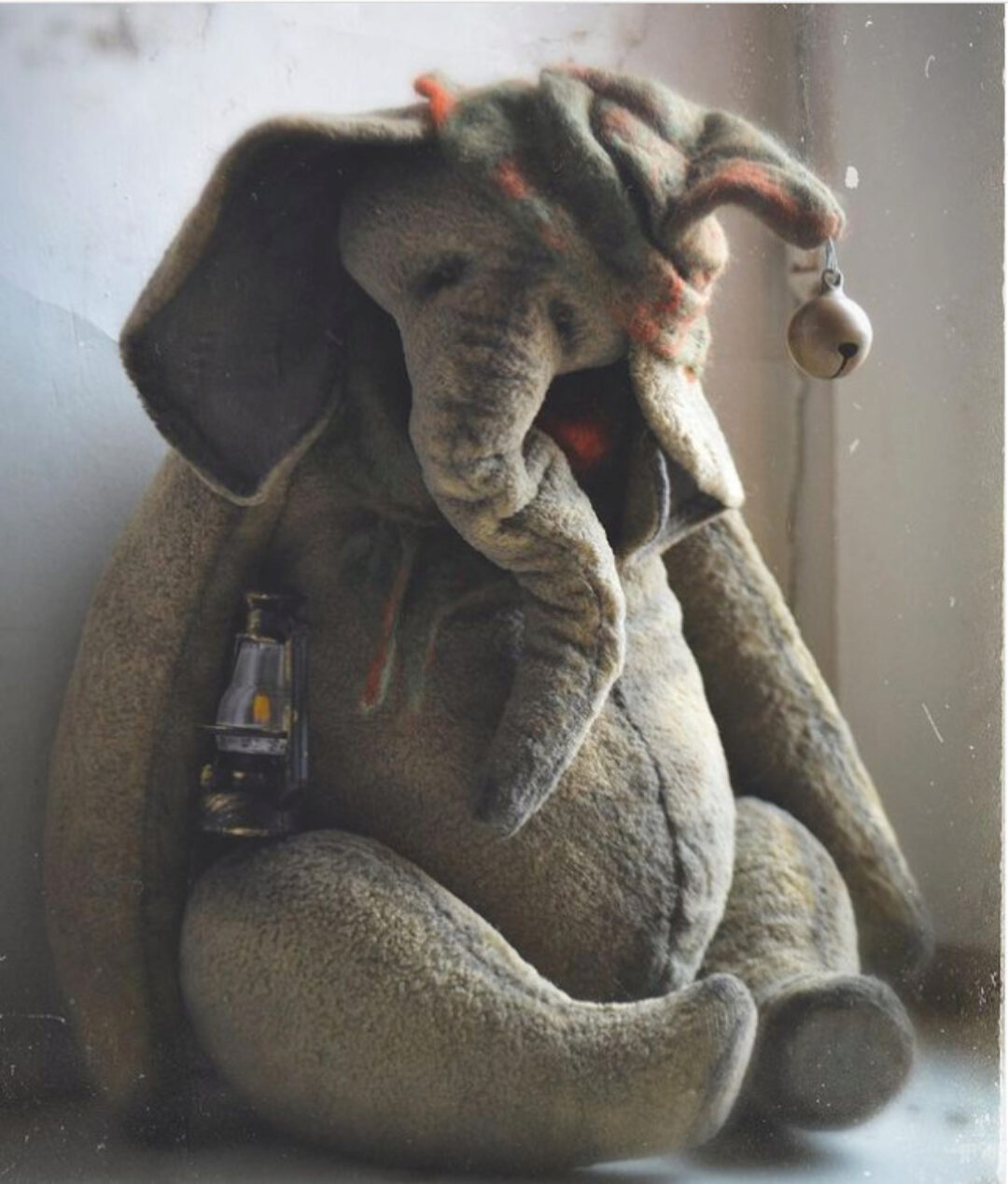 Большой плюшевый слон 33 см (Валентина Белозерова)