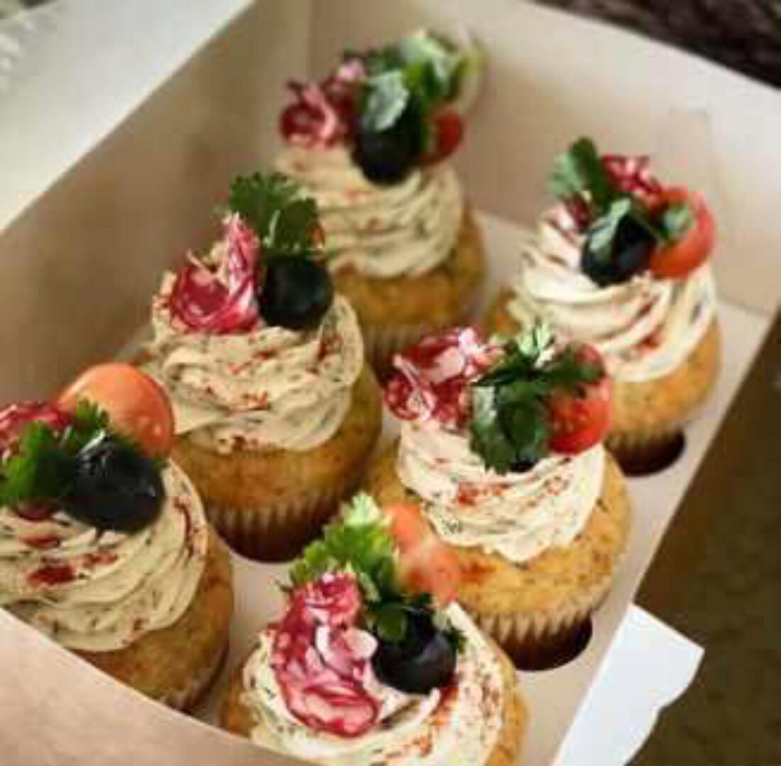 Закусочныe капкейки «Классик» (brutal_cakes)