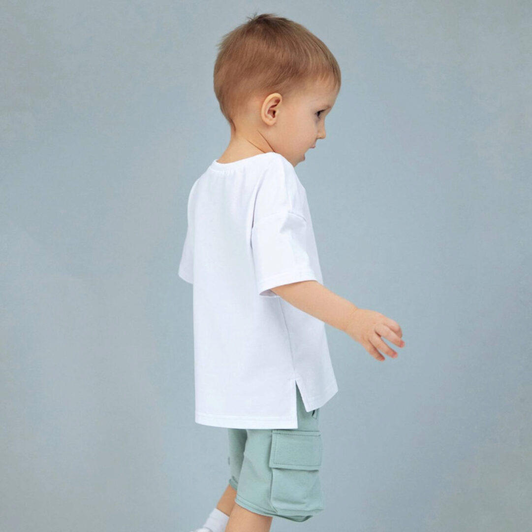 Футболка с разрезами – мальчики. Размеры 80-170 (Элина Патыкова)