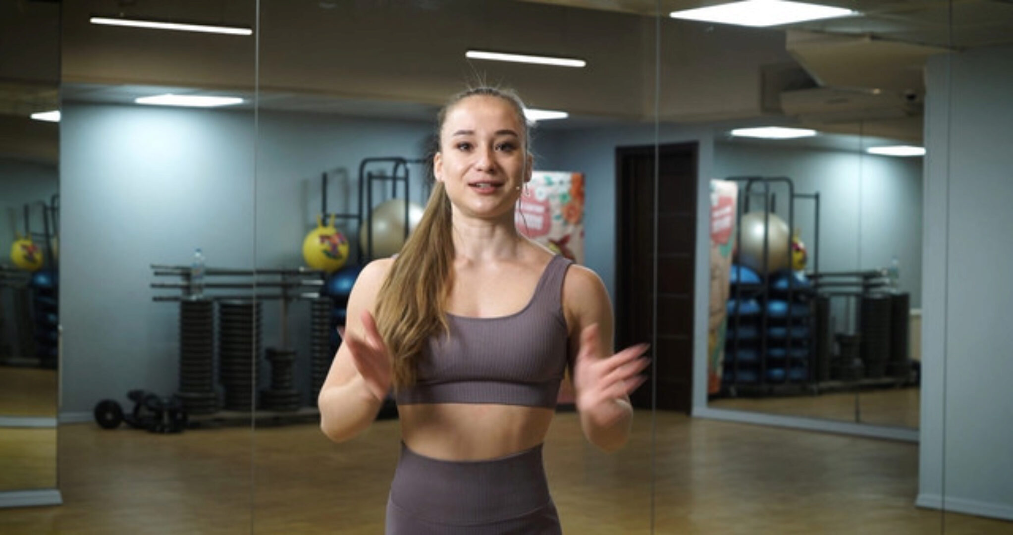 [Puzzlebrain] Рельефное тело: домашние силовые тренировки с гантелями (Элина Лукашина)