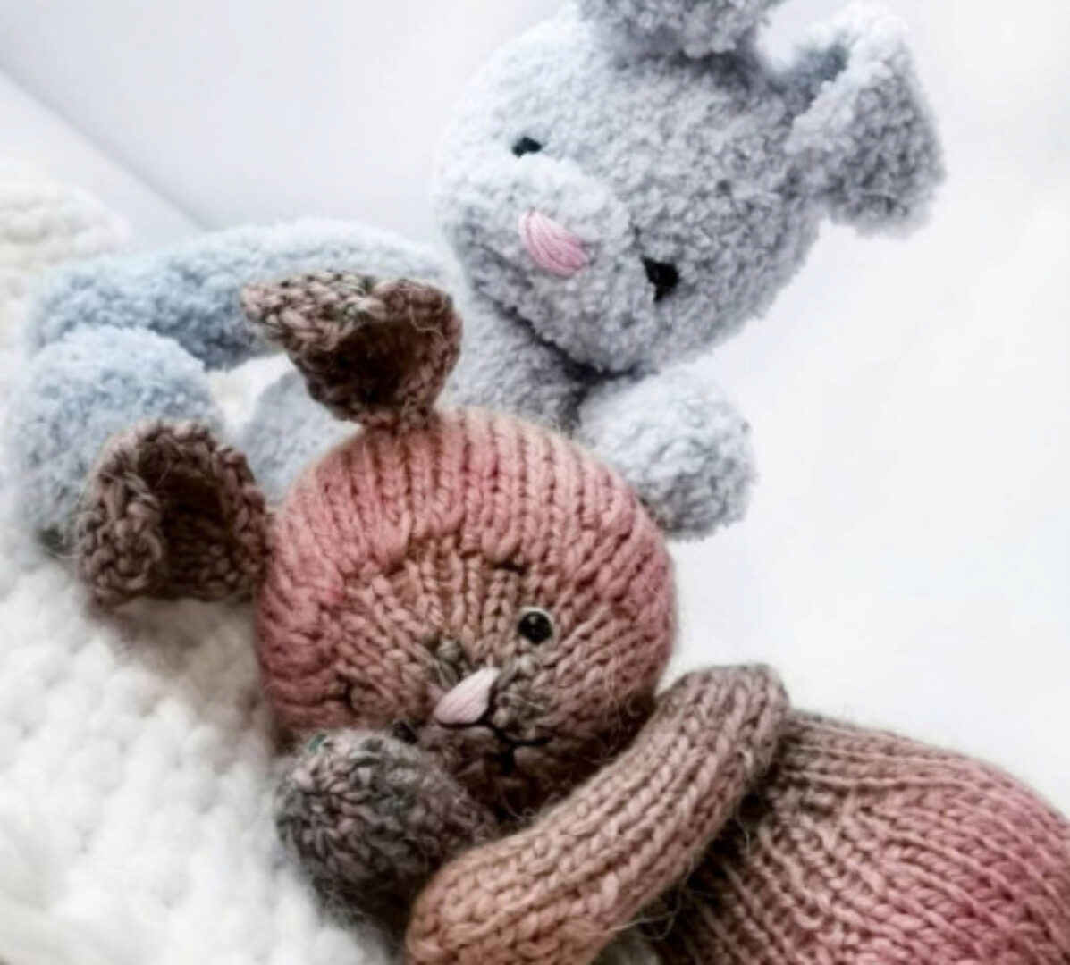 Зайчик Заки спицами (Мария Никулина)