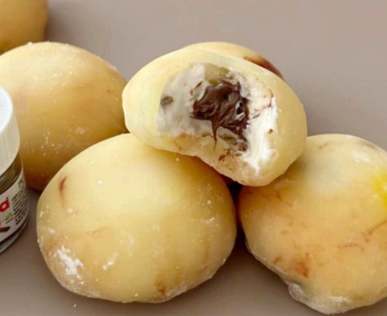 [bergamot_ii] Начинка моти Нутелла банан (Екатерина Леонова)