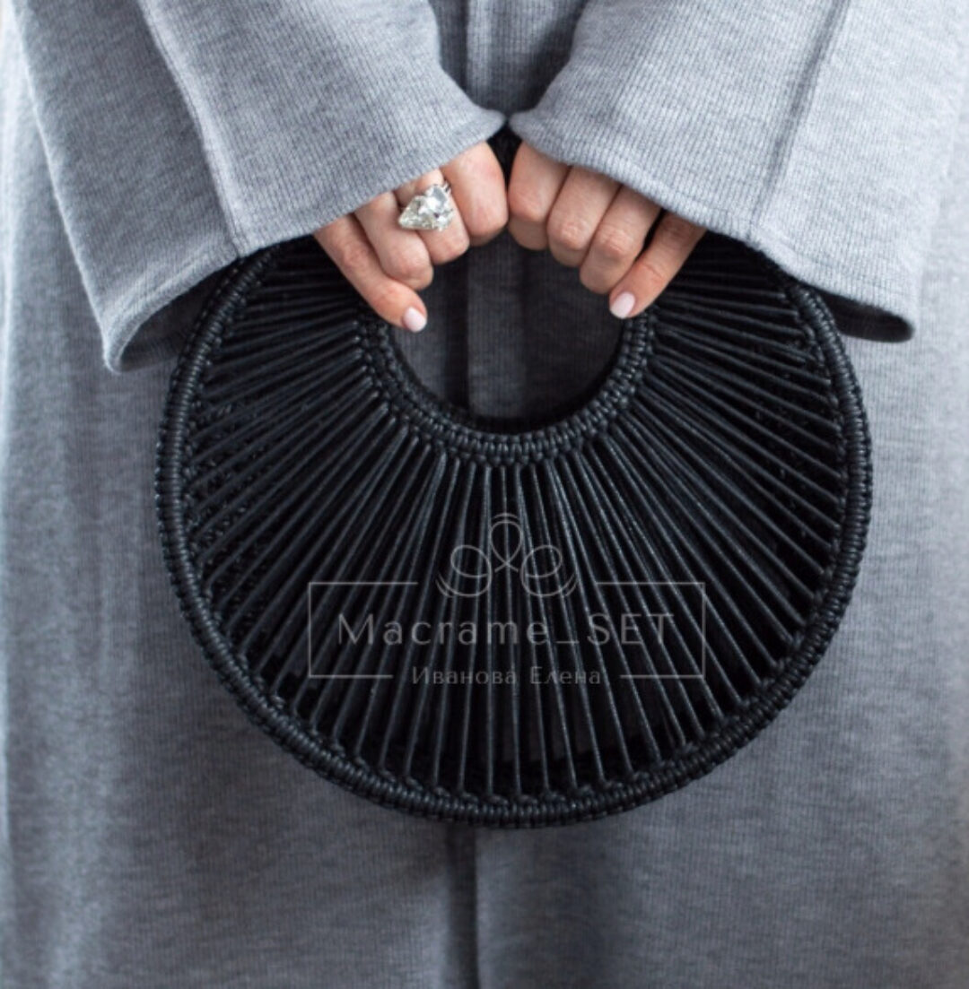 Круглая сумочка из вощеного шнура (Елена Иванова)