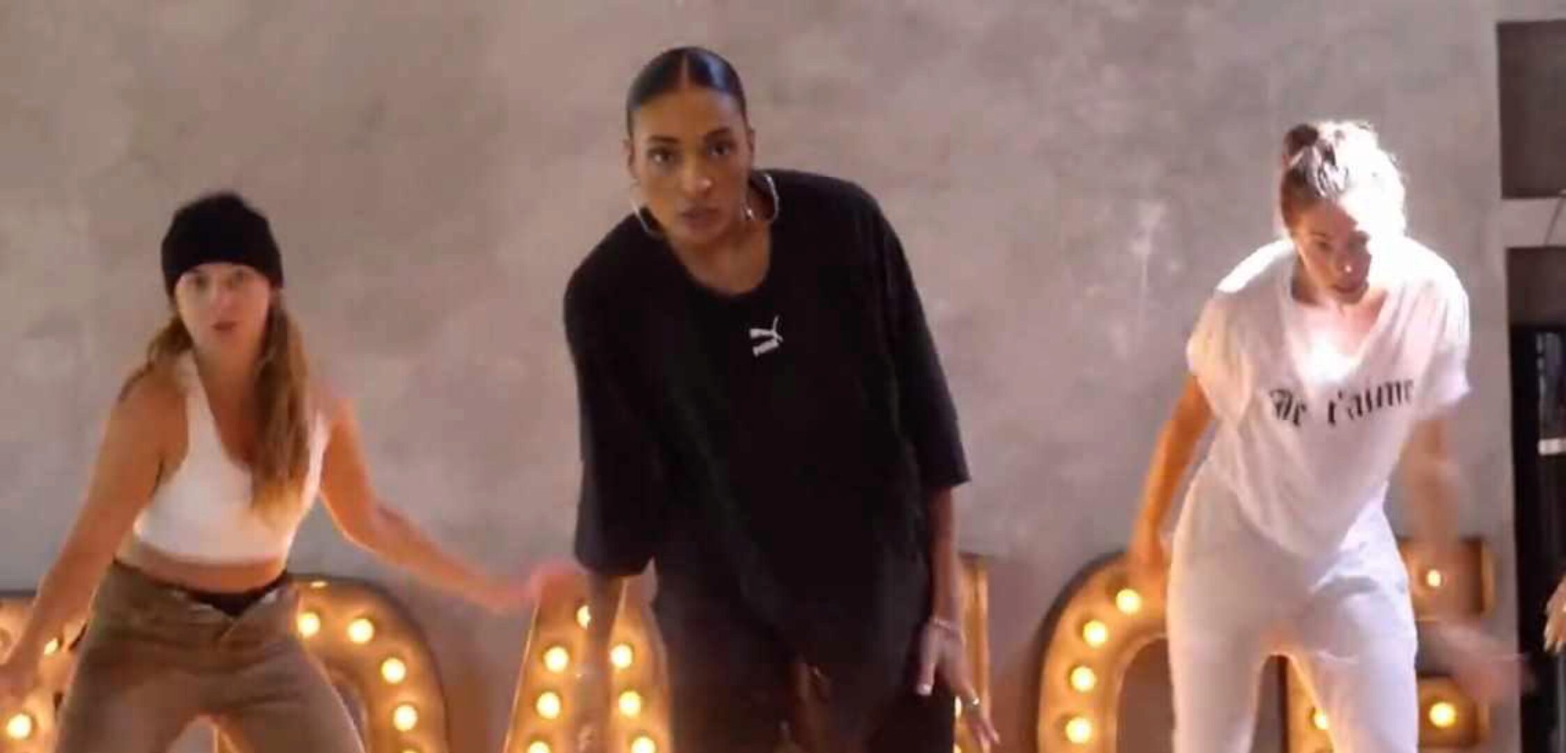 Афро-Дансхолл. The Energy CAMP! на 1 месяц. Тариф Solo (Таня Буржуа-Кайер)