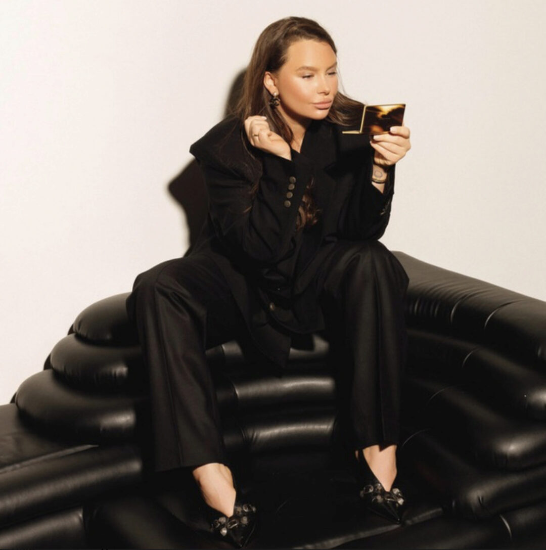 Красимся с Любой. Доступ Август 2024 (Любовь Мирошниченко)