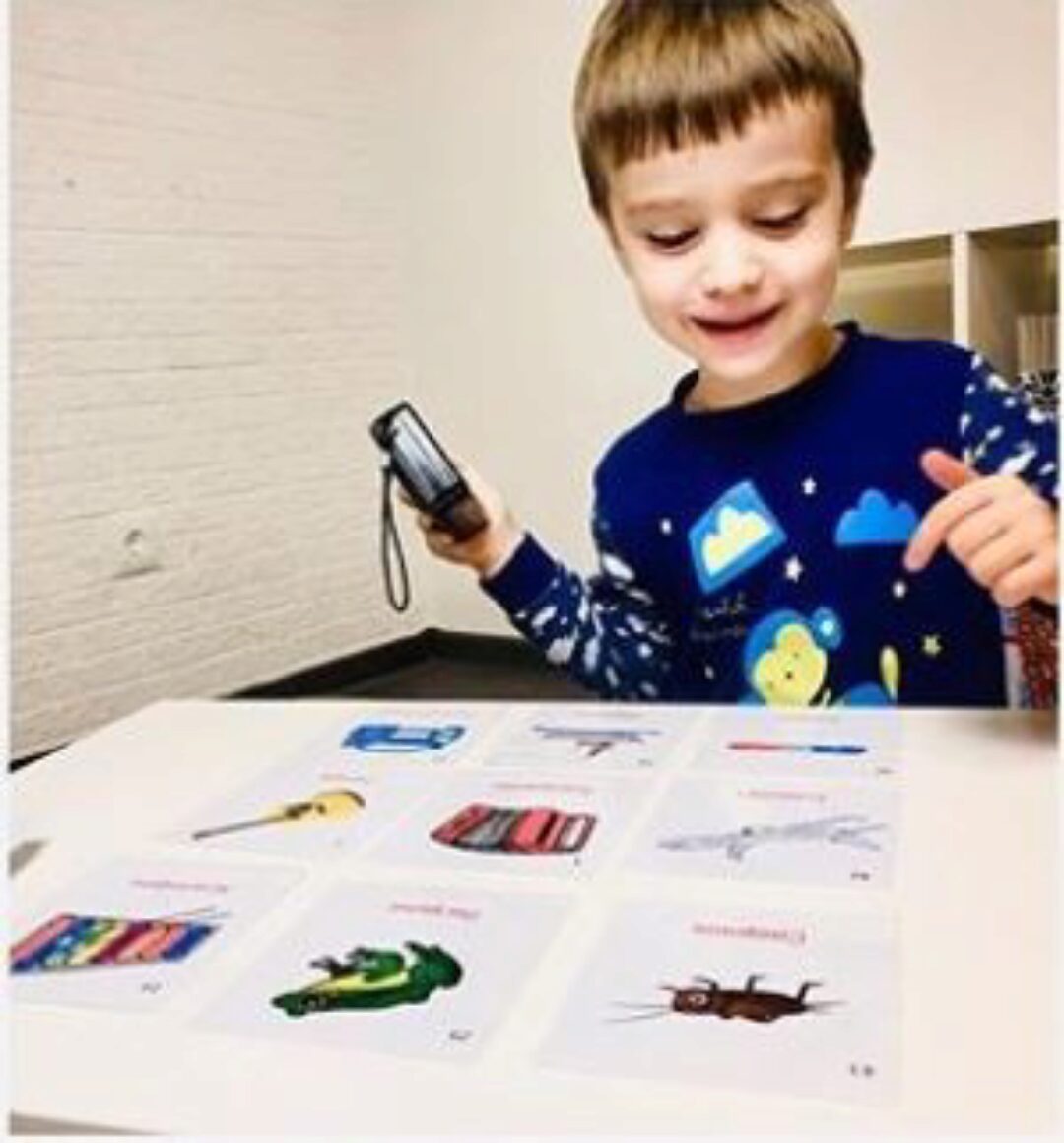 Игра на развитие слухового восприятия Хочу послушать (Юлия Уткина)