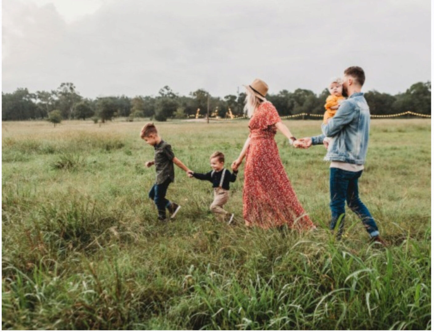 [Обитель] Семейный травник: женское, мужское и детское здоровье (Яна Горбовская)