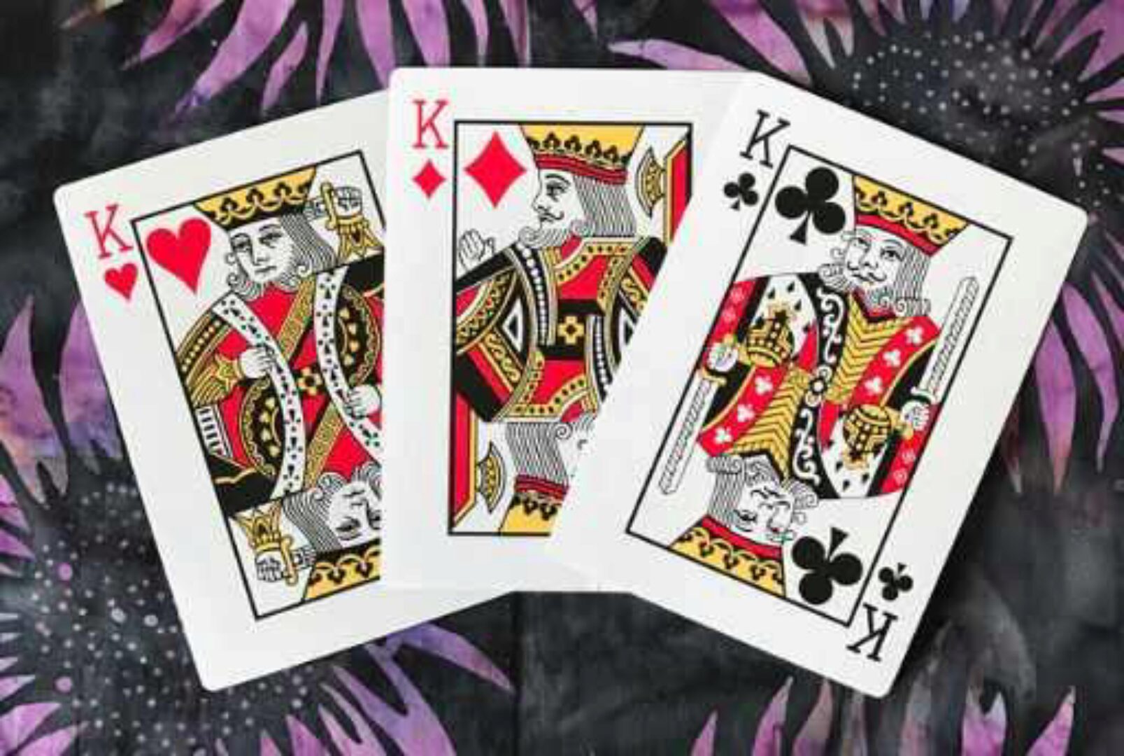 Гадание на игральных картах. 1 ступень - Основы (Надежда Романова)