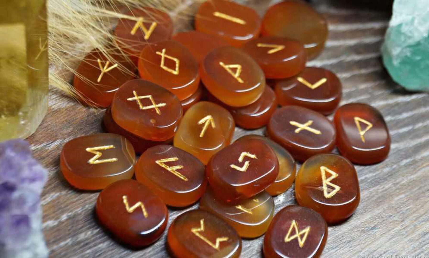 Денежная магия рун. Руны для денег и бизнеса (Юрий Исламов)