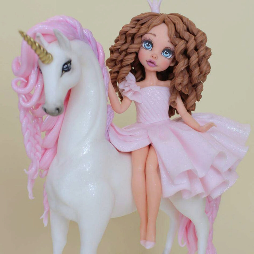 [Kabilova school] Видеоурок по лепке фигурки Сидящая девочка (Диля Кабилова)